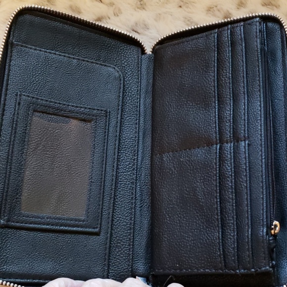 🆕️ WT Betsy Johnson Wristlet - Picture 3 of 7